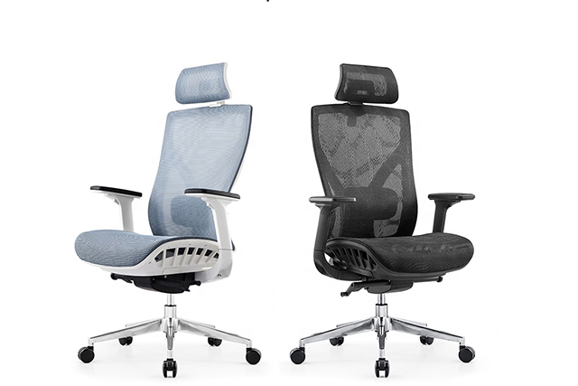 Ghế giám đốc văn phòng lưng lưới dạng thấp với tay ghế thường nằm vuông góc với nệm ghế