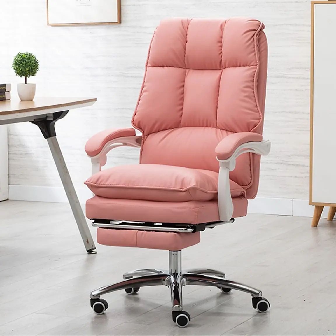 Tìm hiểu nét thu hút của mẫu ghế massage văn phòng màu hồng