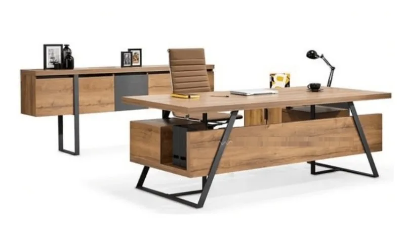 Mẫu bàn giám đốc gỗ công nghiệp GD10 với chân được thiết kế ấn tượng hình thang cân