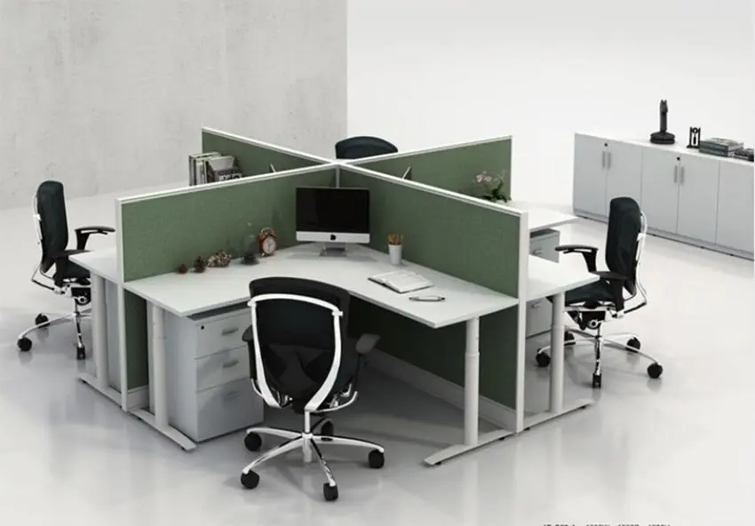 Mẫu bàn làm việc văn phòng có vách ngăn phù hợp với văn phòng có nhiều người ngồi