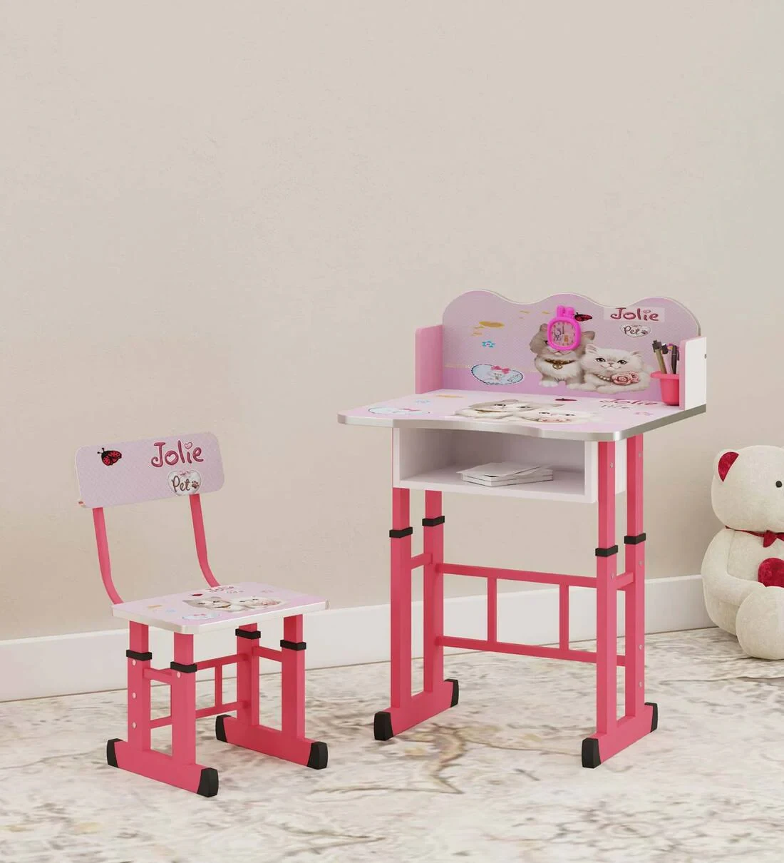 Bàn học Hello Kitty chống gù tạo sự thoải mái, tăng tính tập trung khi ngồi học