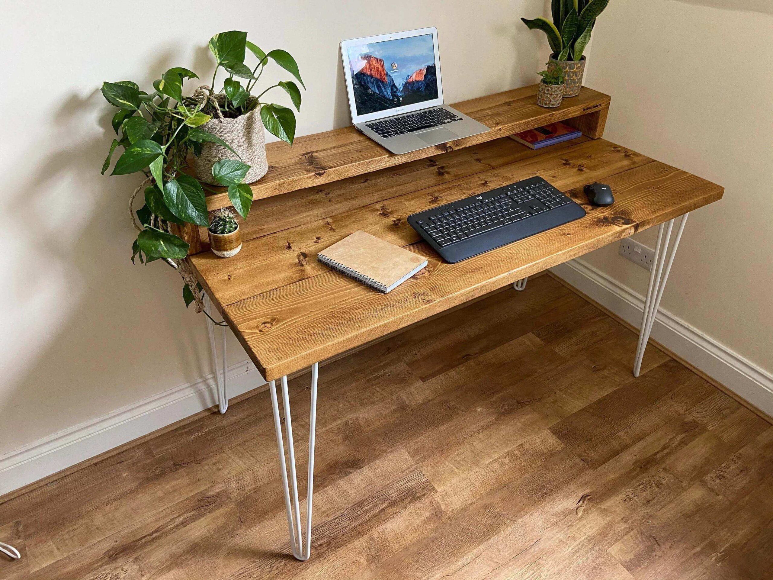 Bàn làm việc 80cm 2 tầng tạo nên sự tiện nghi cho không gian làm việc