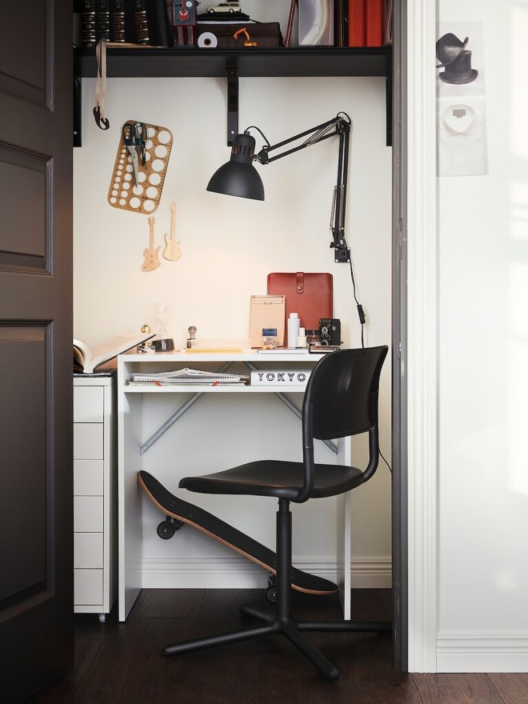 Bàn ghế học sinh BGHS-1002 nhỏ gọn, giá rẻ