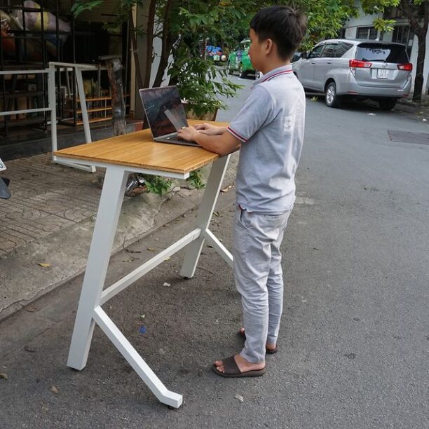 Bàn làm việc đứng BLVD06