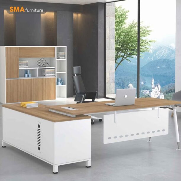 Sản phẩm bàn giám đốc 1m8 nổi bật với tone nâu gỗ sang trọng