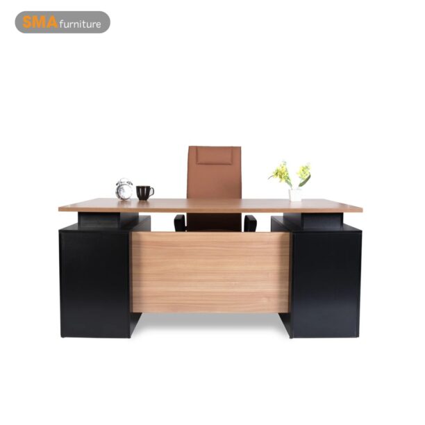 Mẫu bàn giám đốc 1m8 BGD683 theo phong cách hiện đại