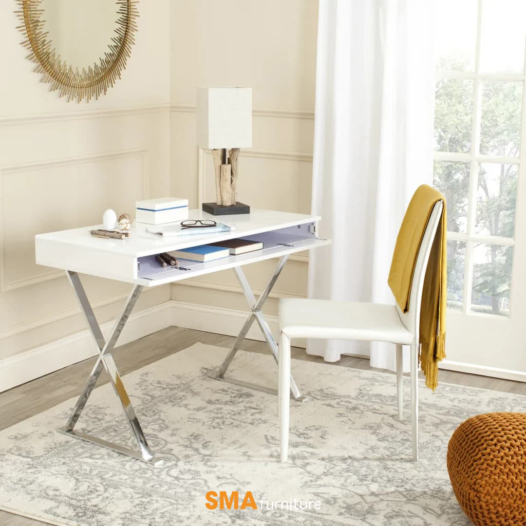 Thiết kế độc đáo của bàn chân sắt chữ X mang đến tính thẩm mỹ cho căn phòng